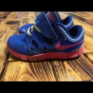 Nike Toddler Girls Size 9c